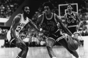 San Antonio Spurs - Larry Kenon