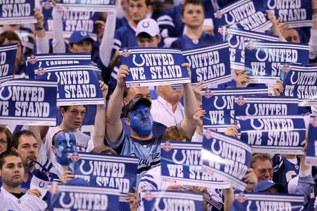 hi-res-96144327-fans-of-the-indianapolis-colts-hold-up-signs-before-the_crop_north