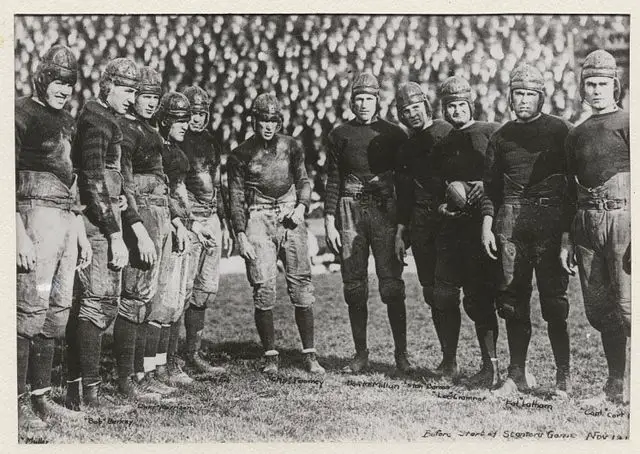 1920: The California football team Wonder Team.