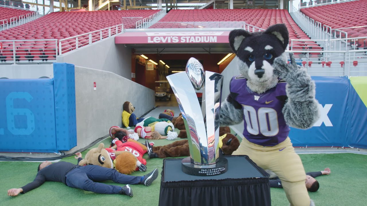 2016: The Washington football team wins its first Pac-12 championship