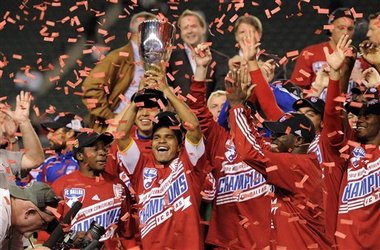 FC Dallas celebrate with their trophy after defeating the Los Angeles Galaxy