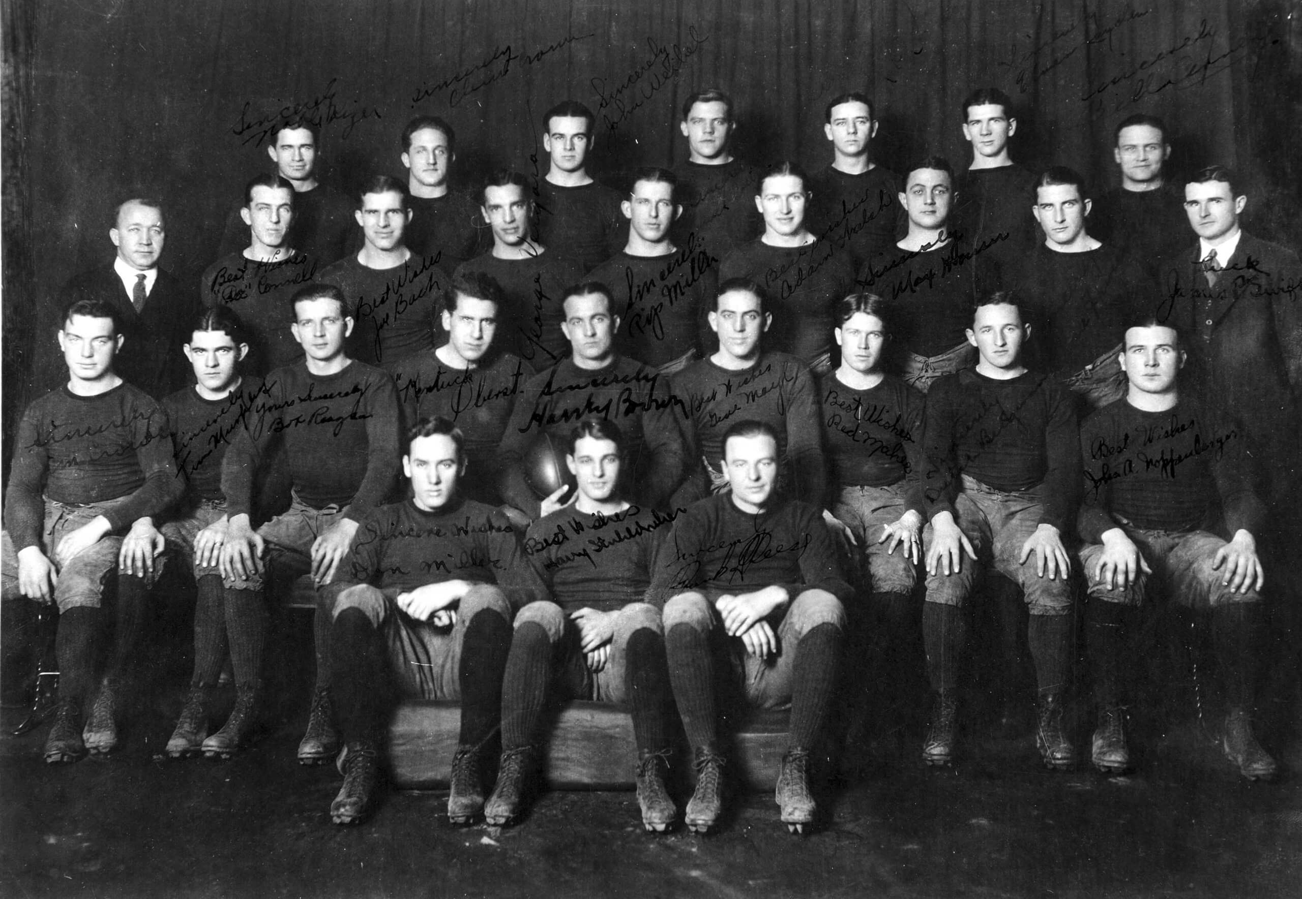 Notre_dame_football_team_1924